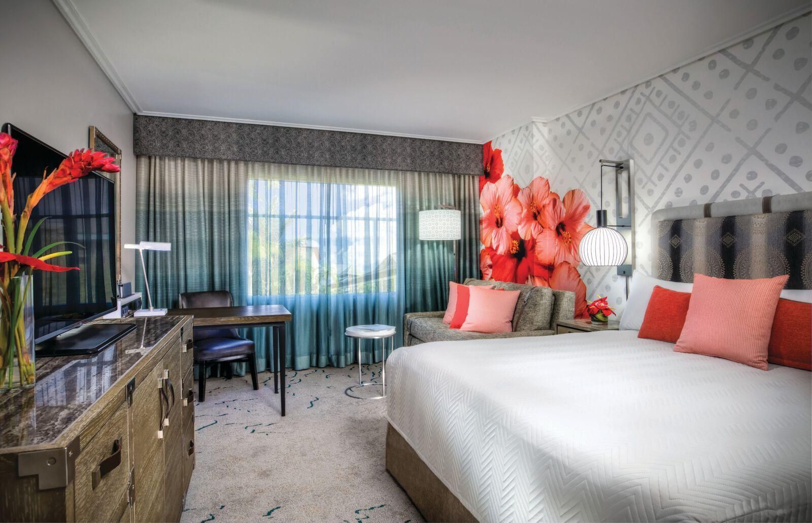 Deluxe King Room (Includes FREE Universal Express Unlimited)
