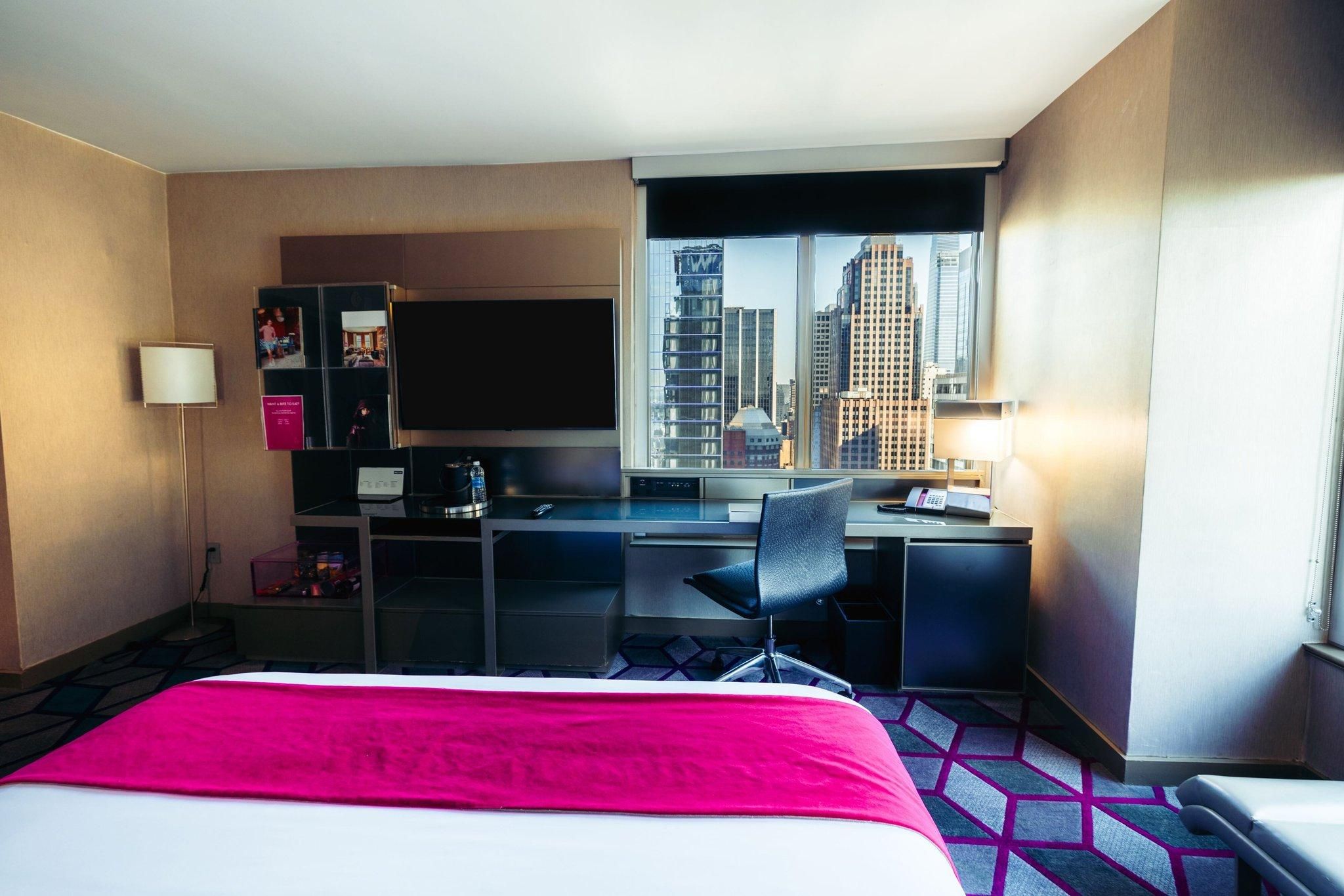 Cool Corner, Guest Room, 1 King, Times Square View, Corner Room, High Floor