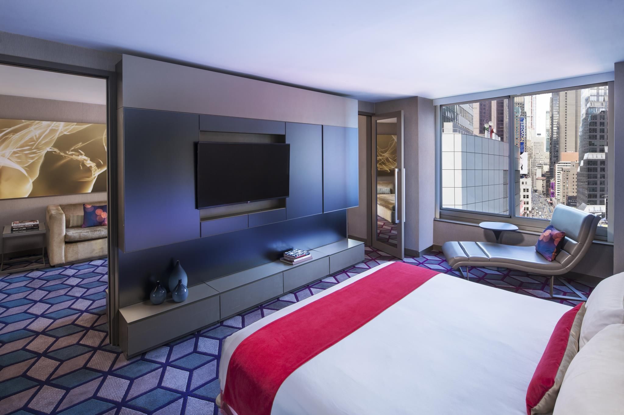 Fantastic Suite, Suite, 1 King, Sofa Bed, High Floor