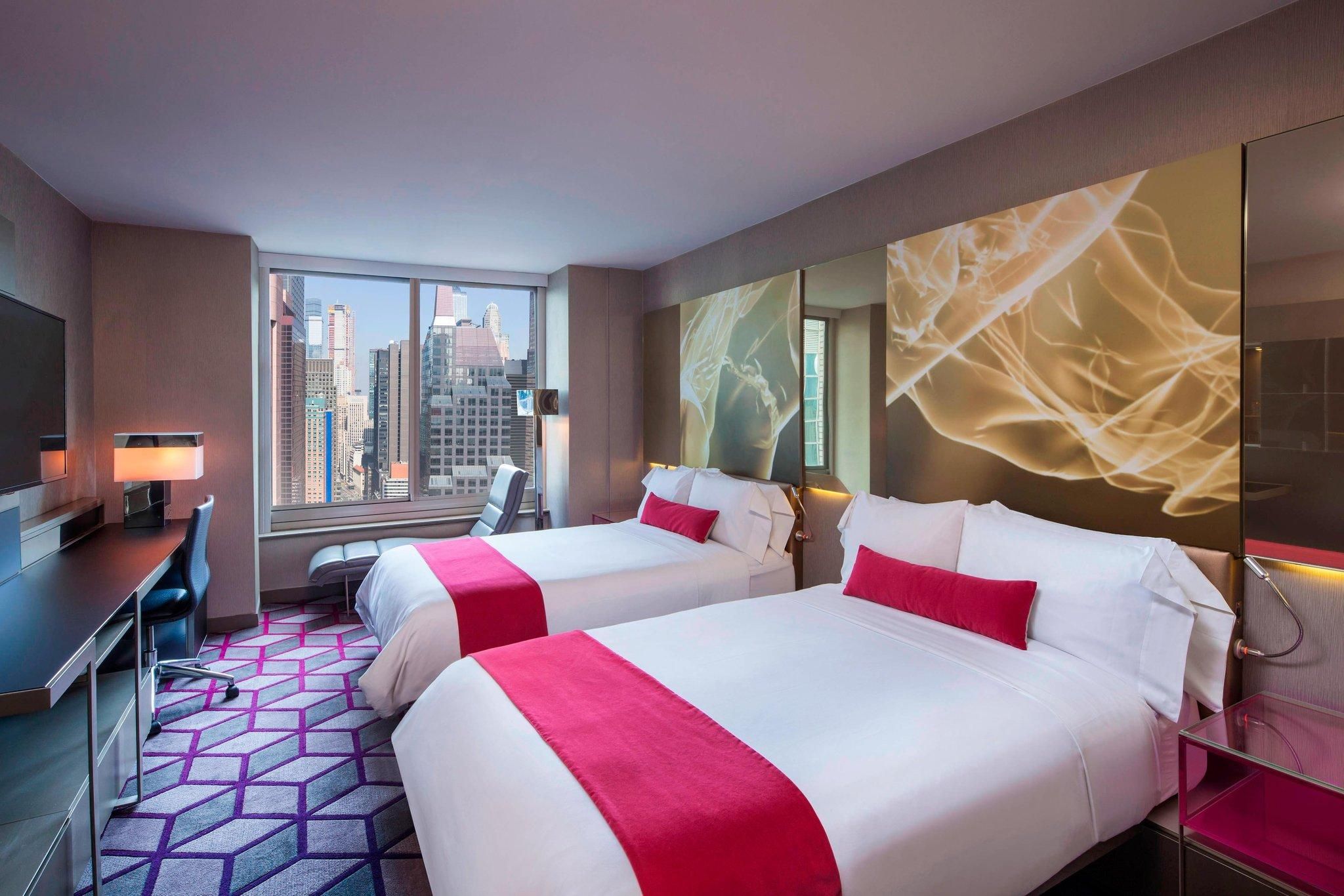 Spectacular Double, Guest Room, 2 Double, High Floor