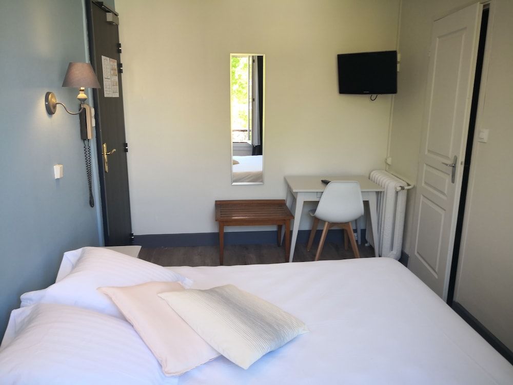 Grand Hôtel De La Poste Comfort Room 3