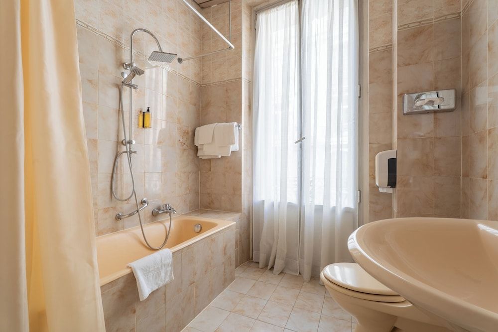 undefined Hotel Busby 9