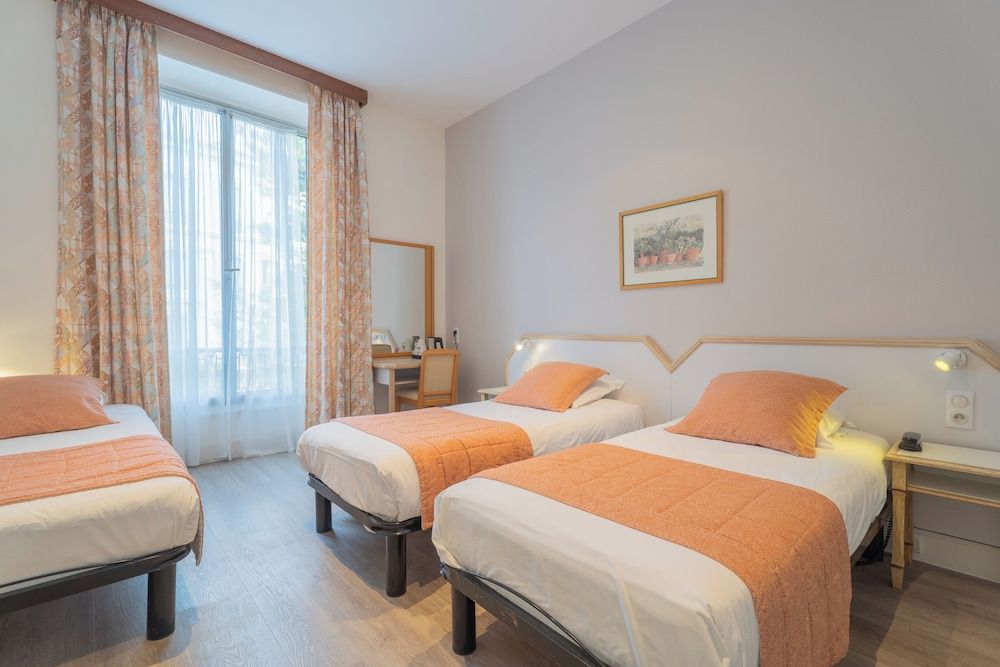 undefined Hotel Busby 6