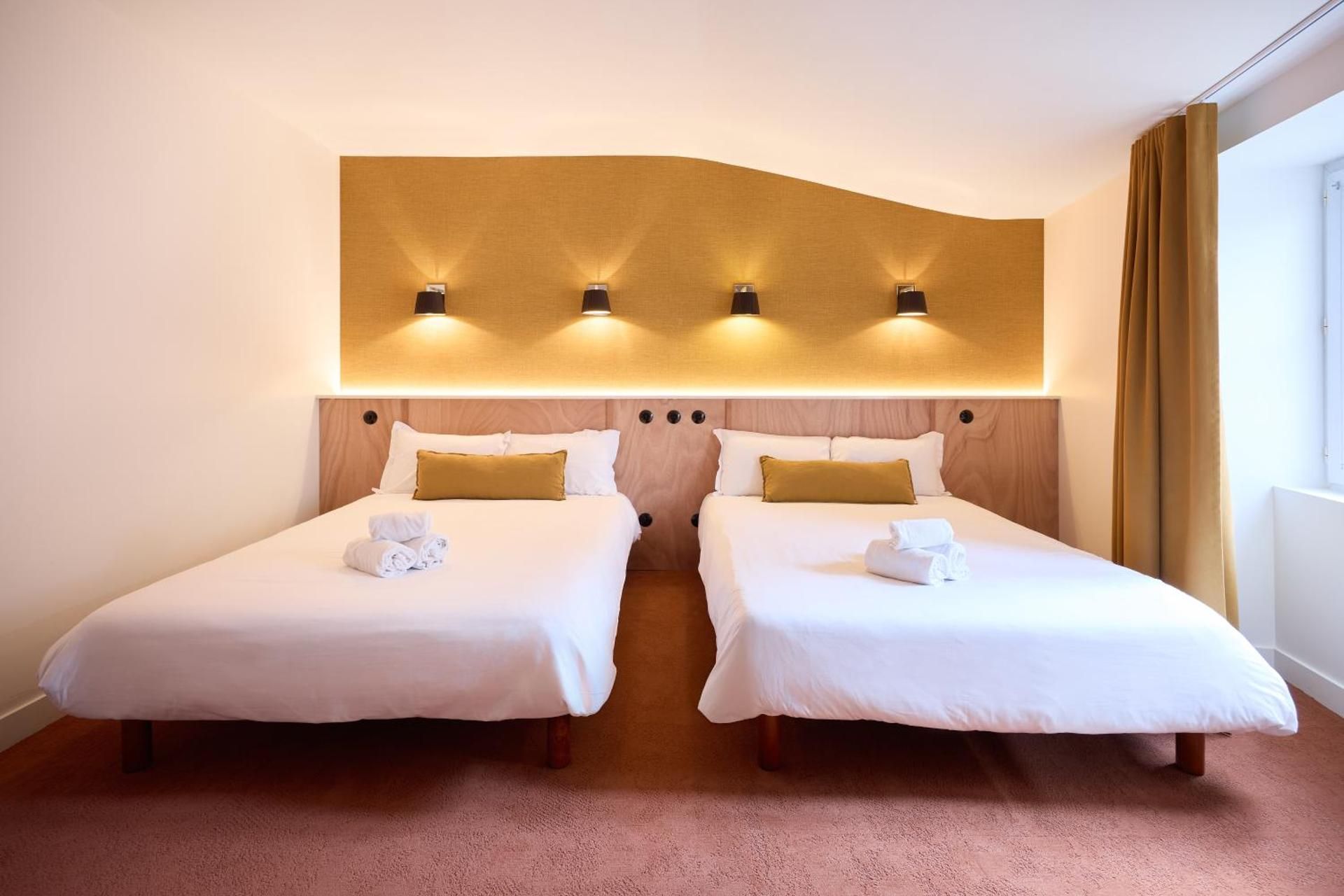 Quadruple/Family Room