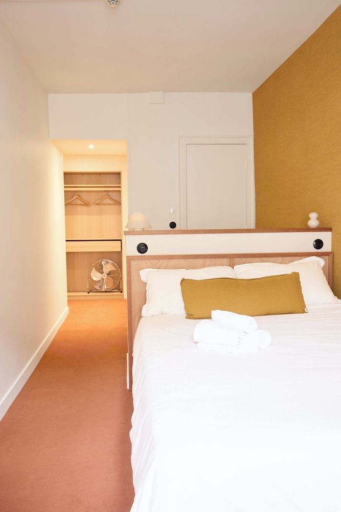 Hotel Henri IV Standard Double Room 3