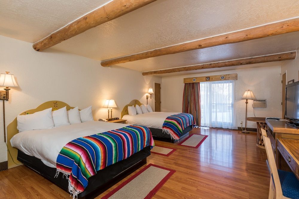 El Pueblo Lodge Standard Room, 2 Queen Beds, Non Smoking 4