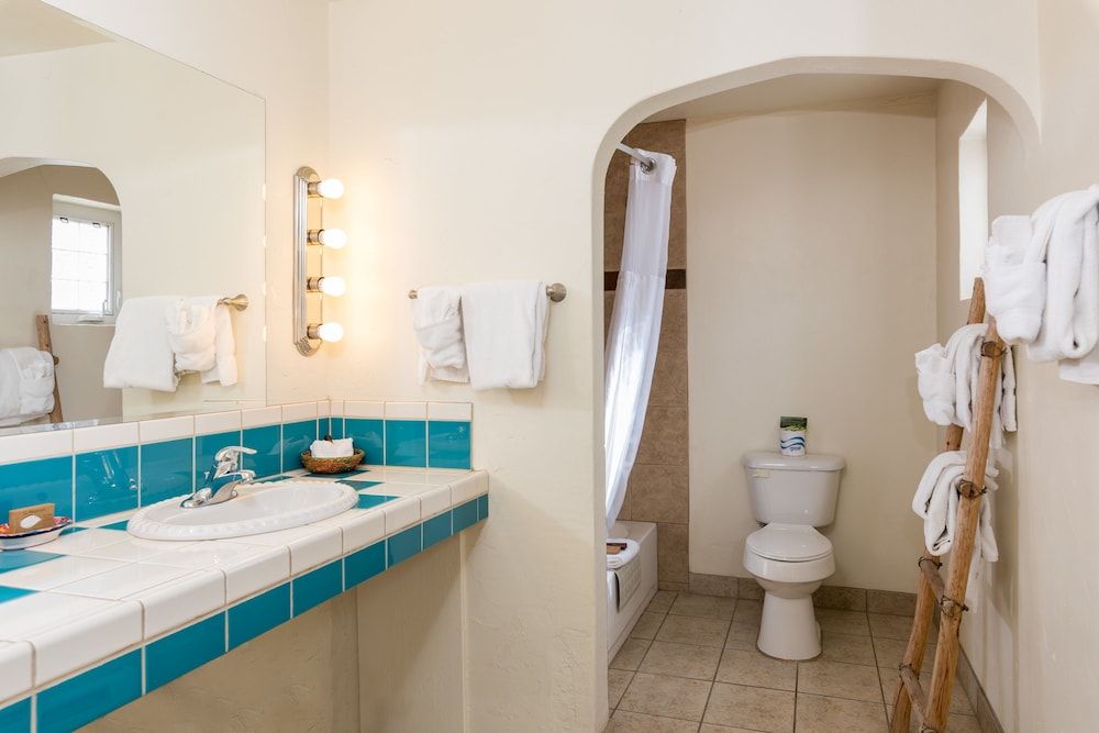 El Pueblo Lodge Standard Room, 2 Queen Beds, Non Smoking 5