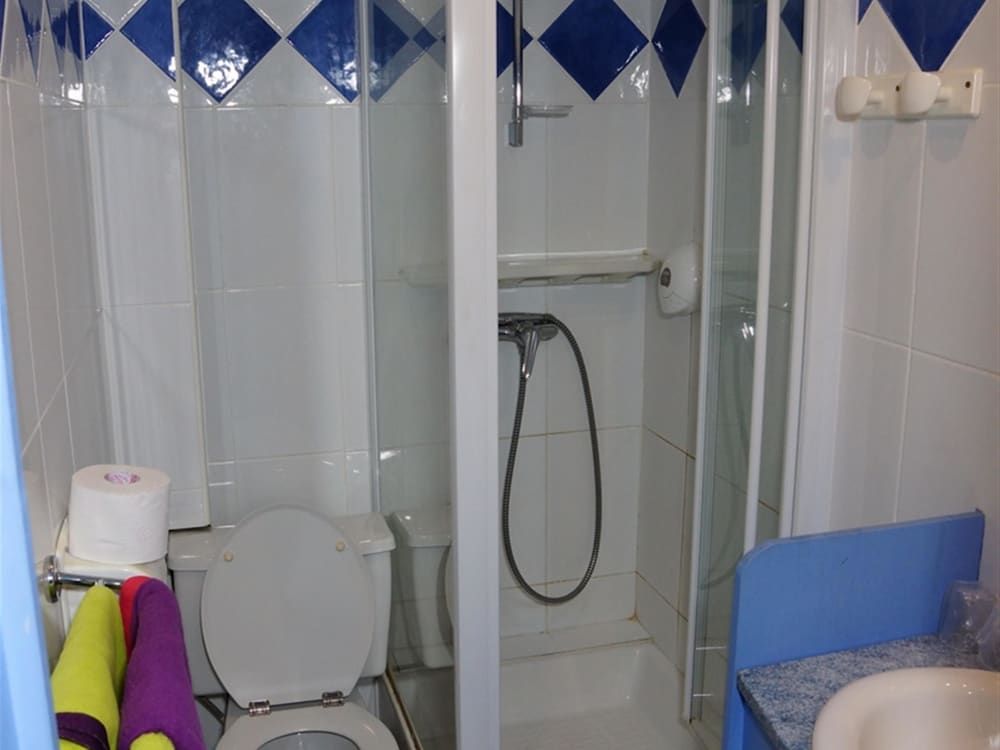 Hôtel le Richelieu Triple Room 3