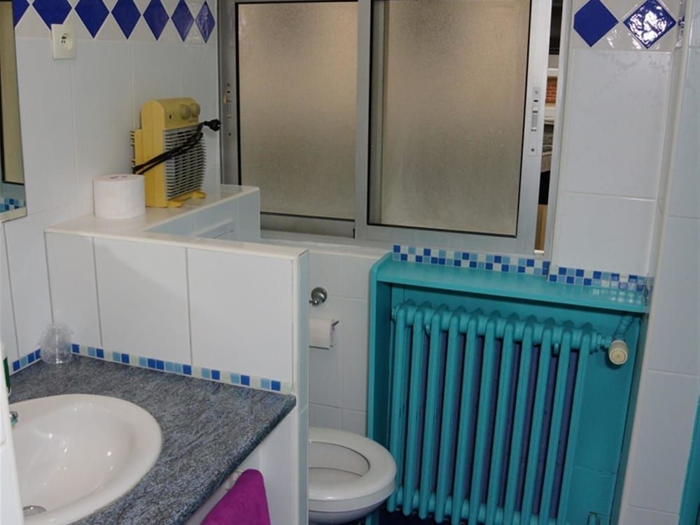 Hôtel le Richelieu Comfort Double Room 8