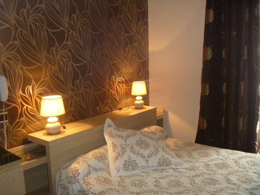 undefined Hôtel Media 5