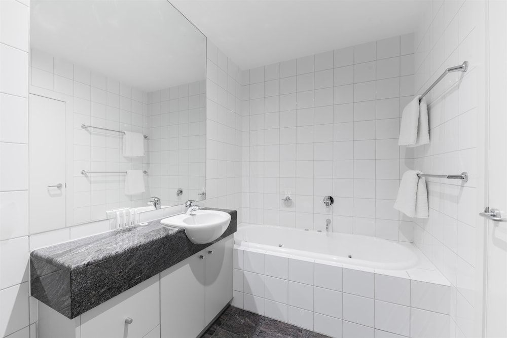 undefined Adina Apartment Hotel Melbourne on Flinders 10