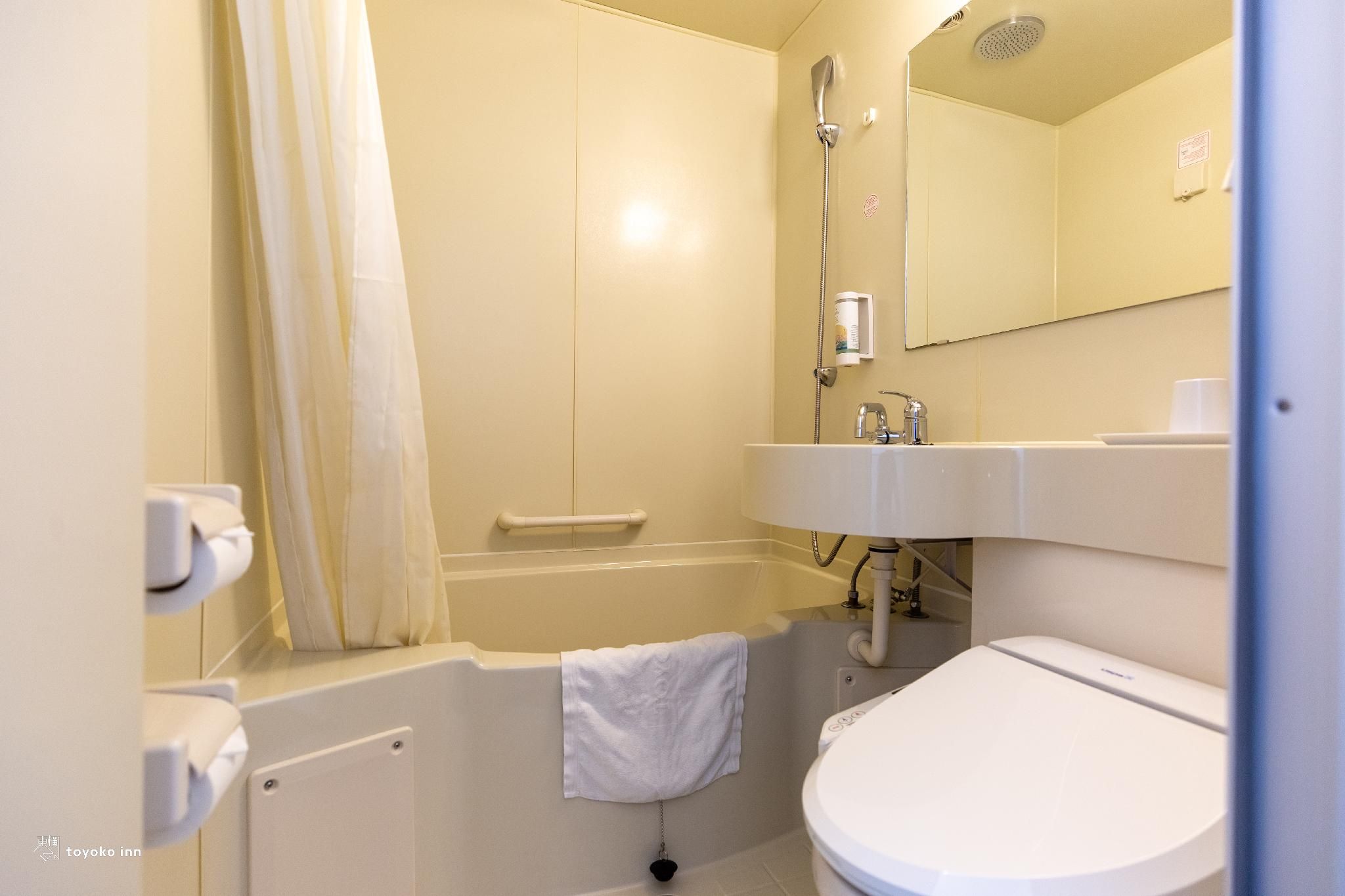 Toyoko Inn Marseille Saint Charles Economy Double Room 3