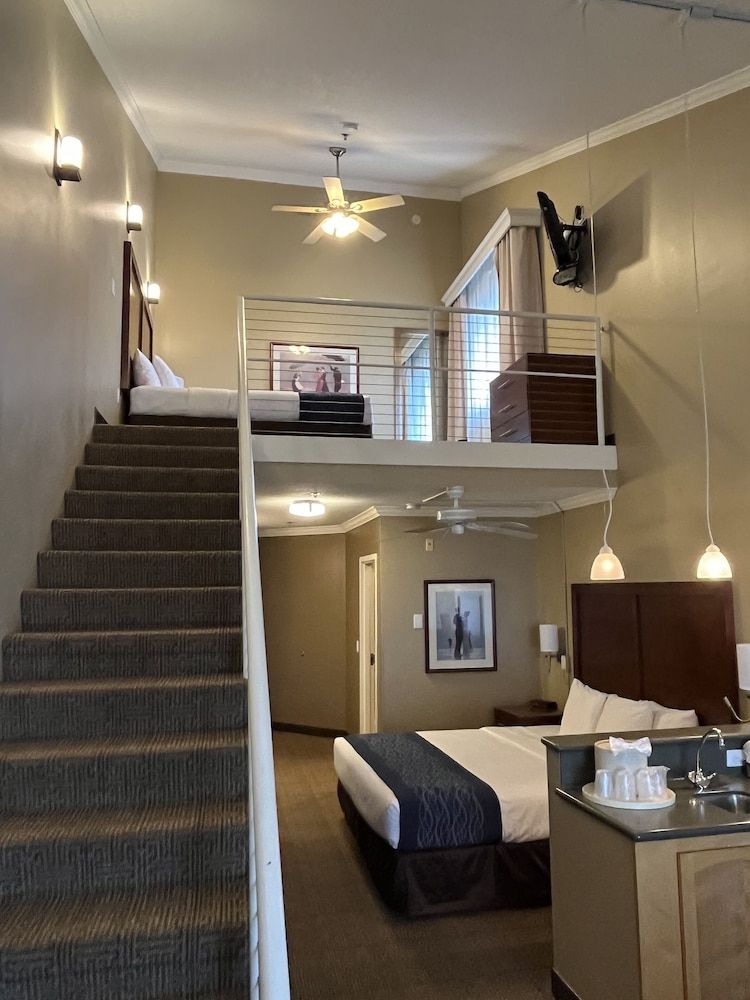 Suite, Multiple Beds, Non Smoking