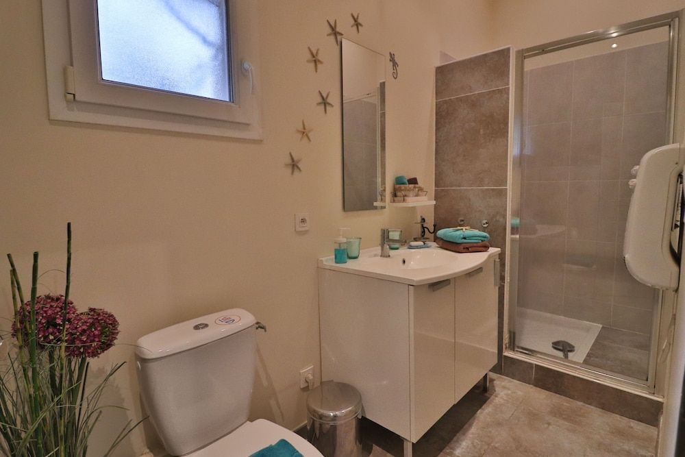 Le Mas de Bertagne - Chambres d'Hôtes Double Room (Calanque) 8