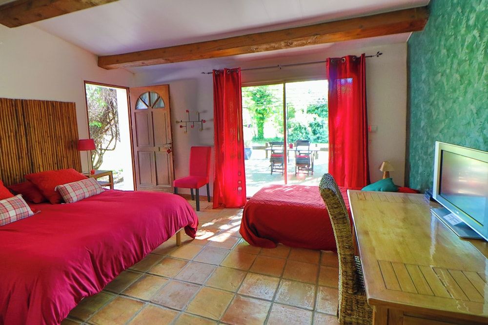 Le Mas de Bertagne - Chambres d'Hôtes Triple Room (Cascade) 6