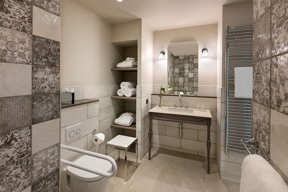 Hotel & Spa Royal Madeleine Superior Room 4