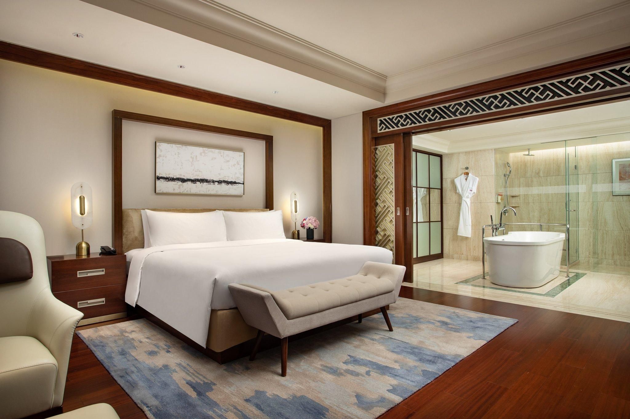 1 King Chancellor Suite