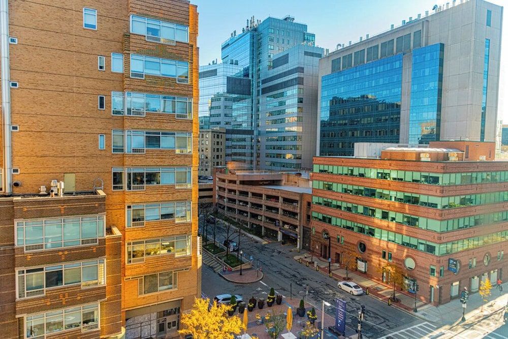 undefined The Inn at Longwood Medical 7