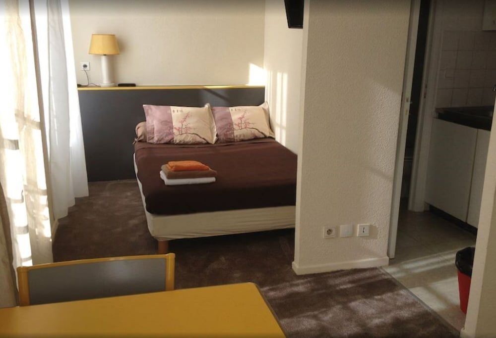 Résidence Meublée Services Apartment (2 adults) 2