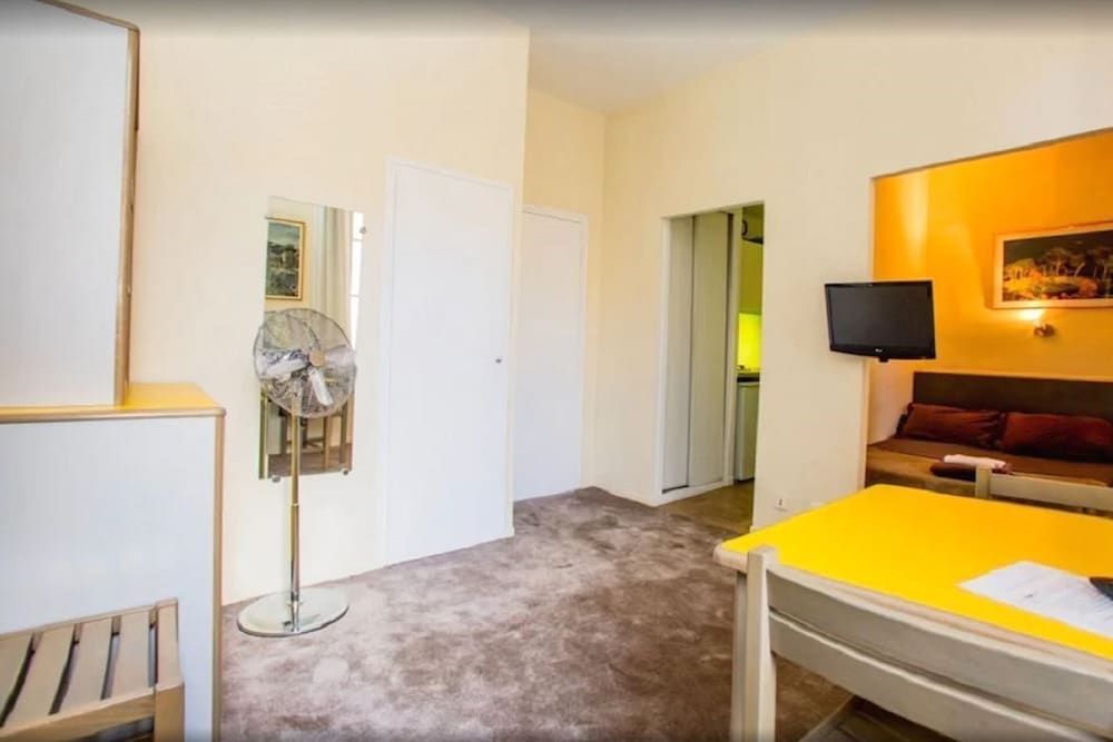 Résidence Meublée Services Apartment (2 adults) 5