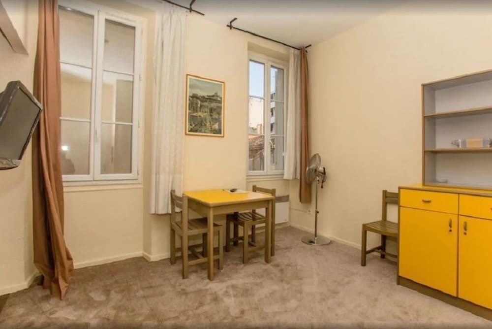 Résidence Meublée Services Apartment (2 adults) 6