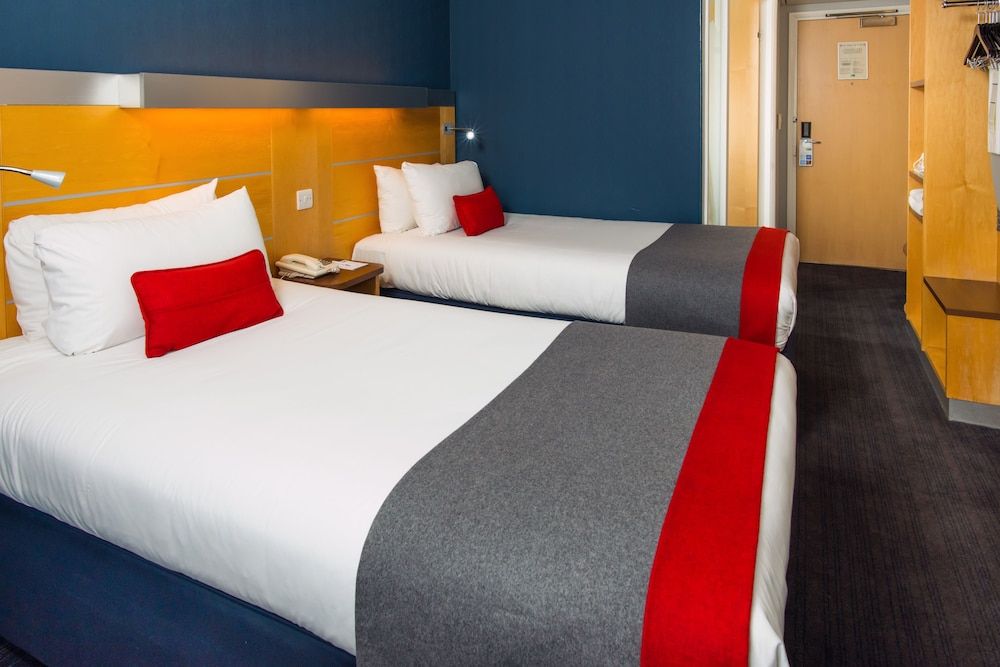 Standard Room, 2 Twin Beds (with Free Hot Breakfast)
