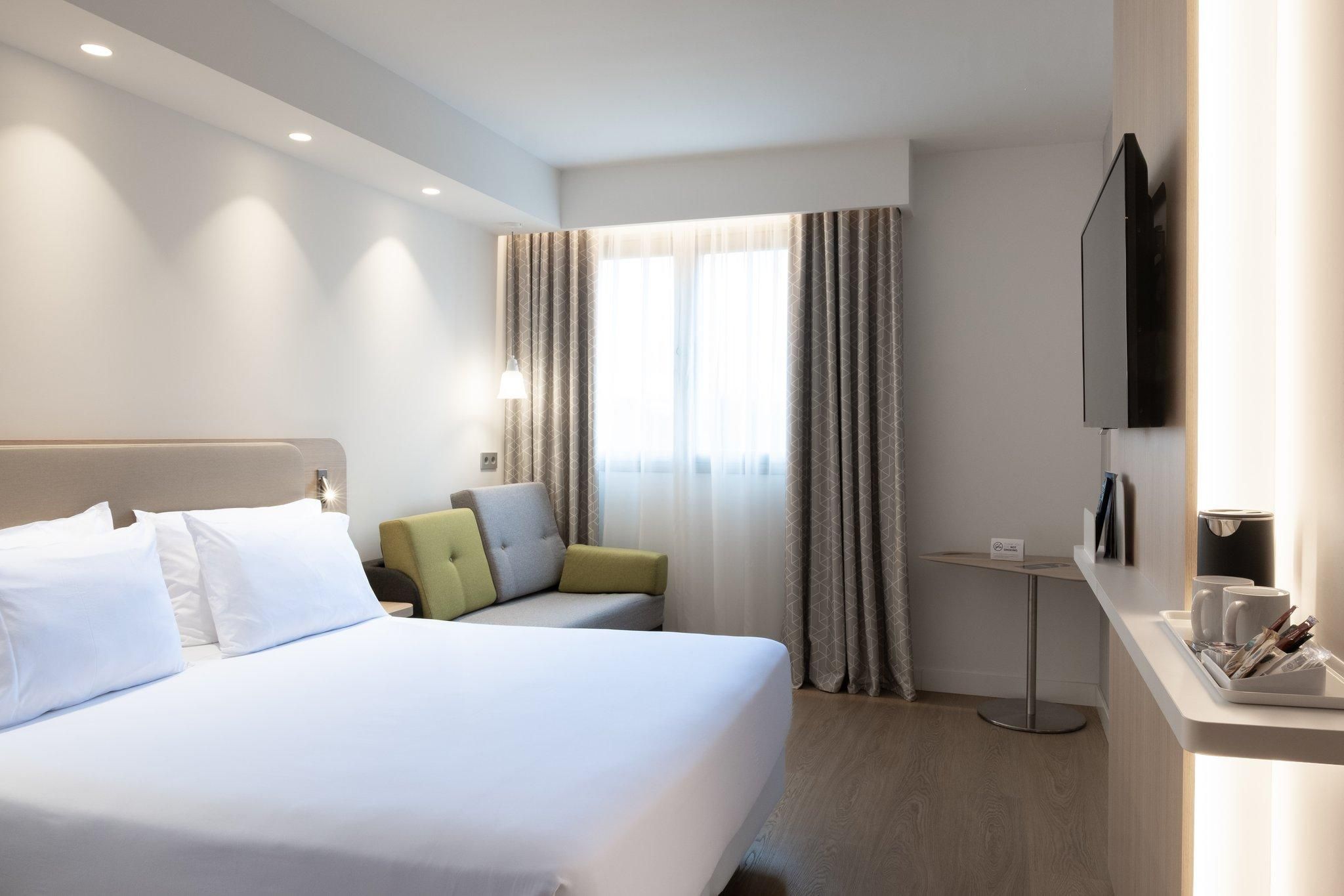 Holiday Inn Express Logrono Rioja By IHG 1 Queen Standard Single Sofa Bed with Free Breakfast