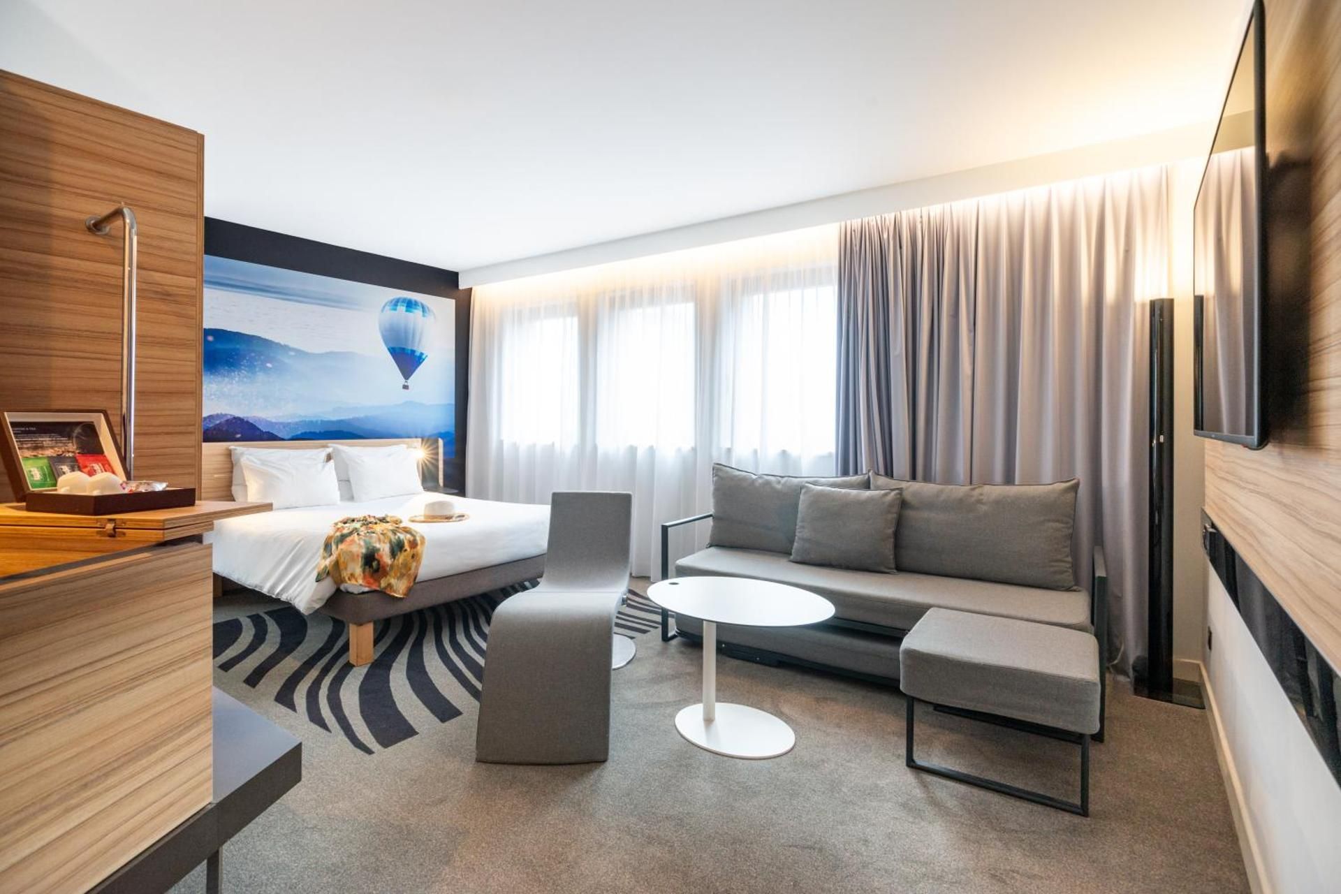Superior Suite Queen Size Bed, 2 People