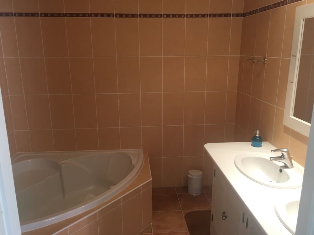 Chambres d'Hôtes La Coloniale Suite (Provence) 2