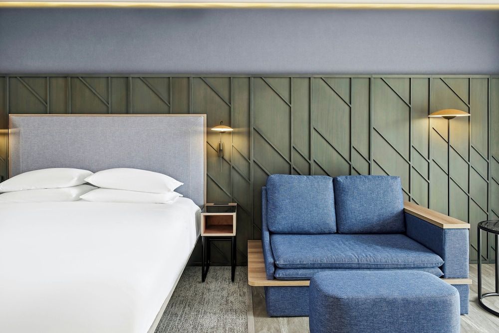 Superior Room, 1 King Bed, Non Smoking