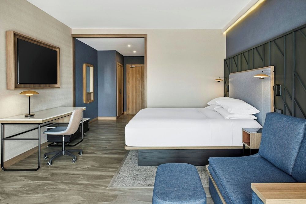 Superior Room, 1 King Bed, Non Smoking
