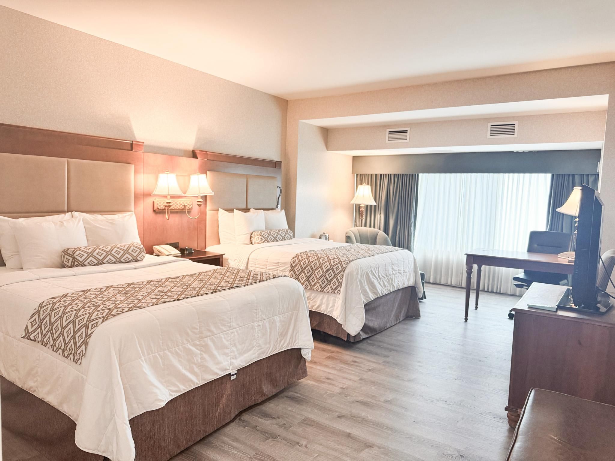 2 Queen Bed Executive