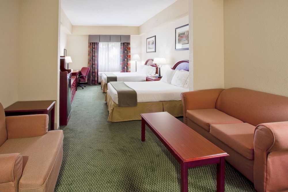 Room, Multiple Beds