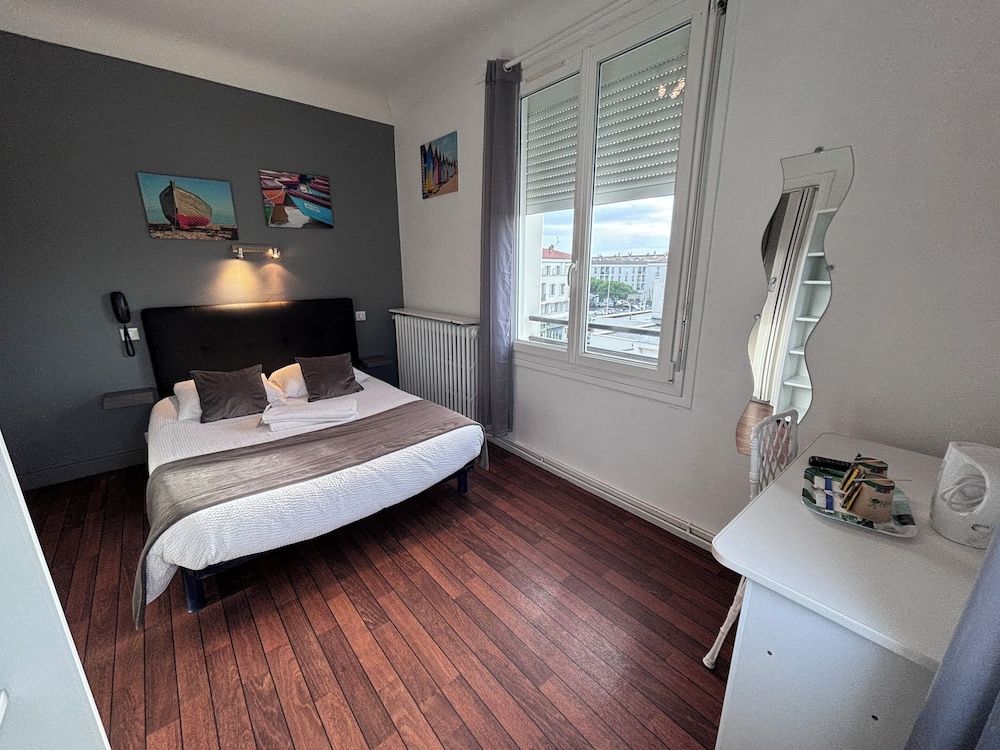 Le Crystal Hôtel Double Room 6