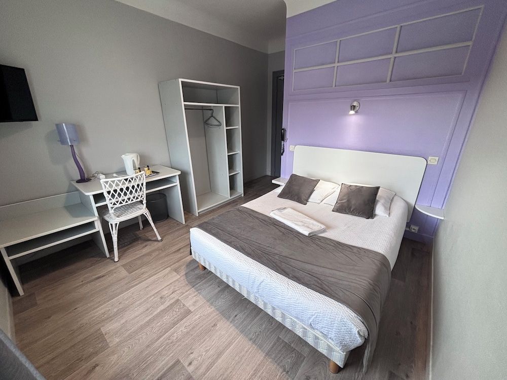 Le Crystal Hôtel Double Room 4