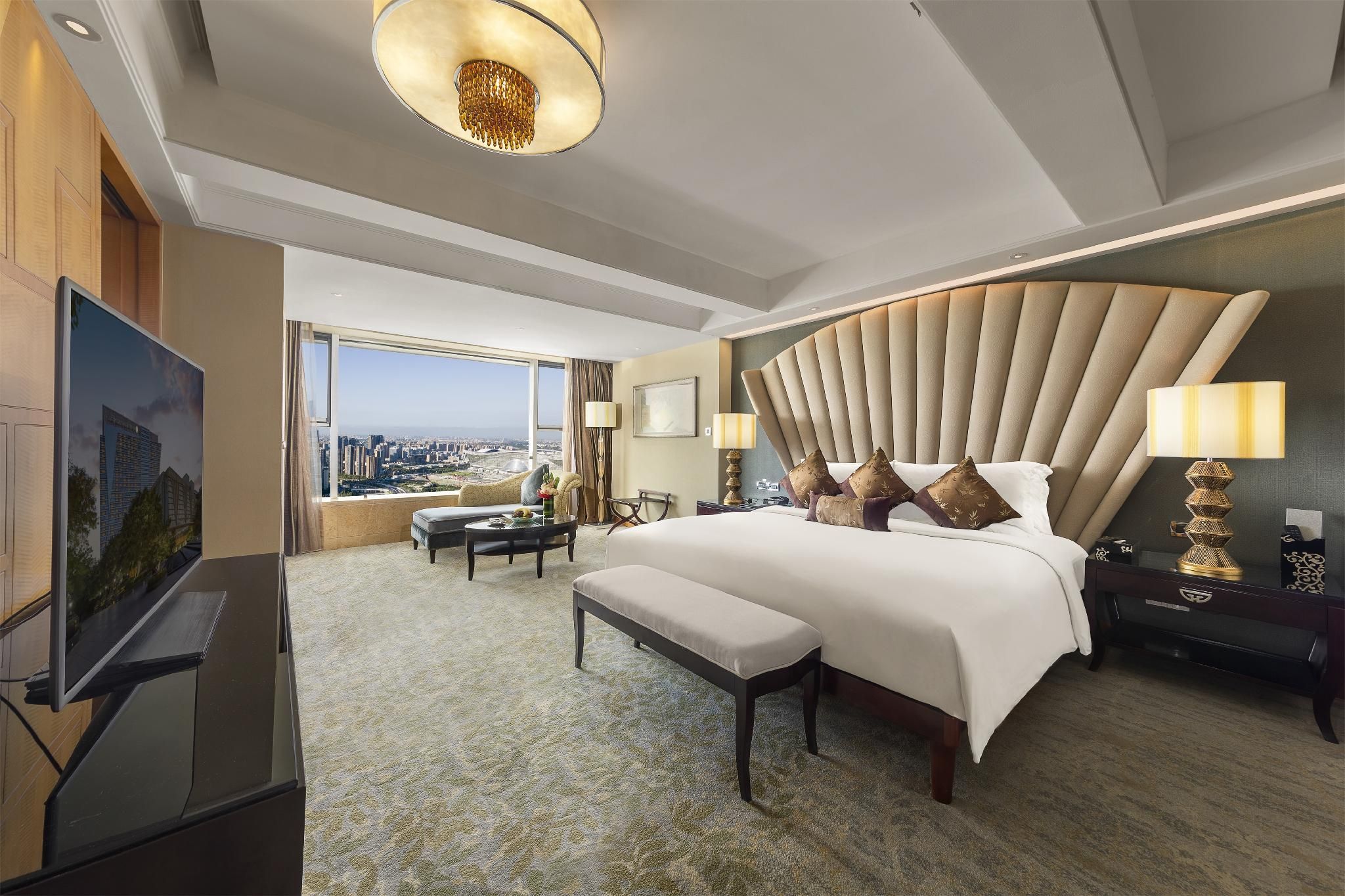 1 Bedroom Suite Club Lounge Access