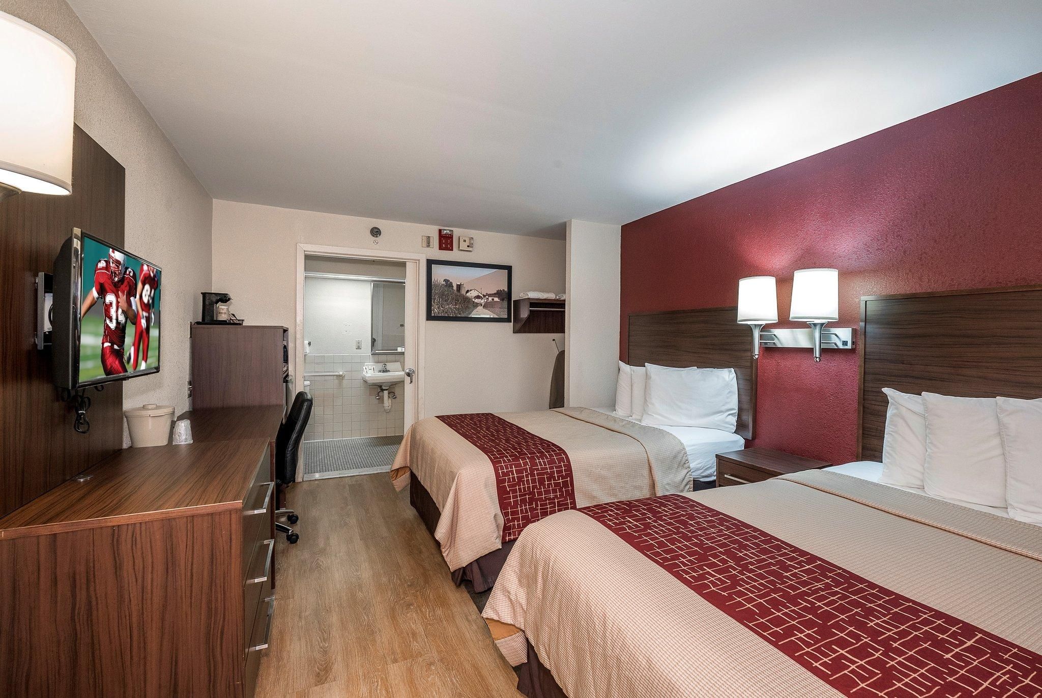 Deluxe 2 Full Beds First Floor Non-Smoking