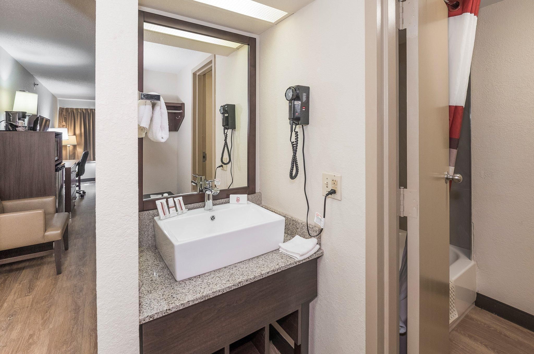 Deluxe 2 Full Beds First Floor Non-Smoking