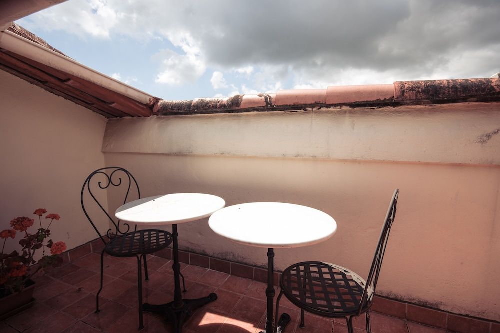 Hotel Les Armoiries Classic Room, Terrace (Single) 3