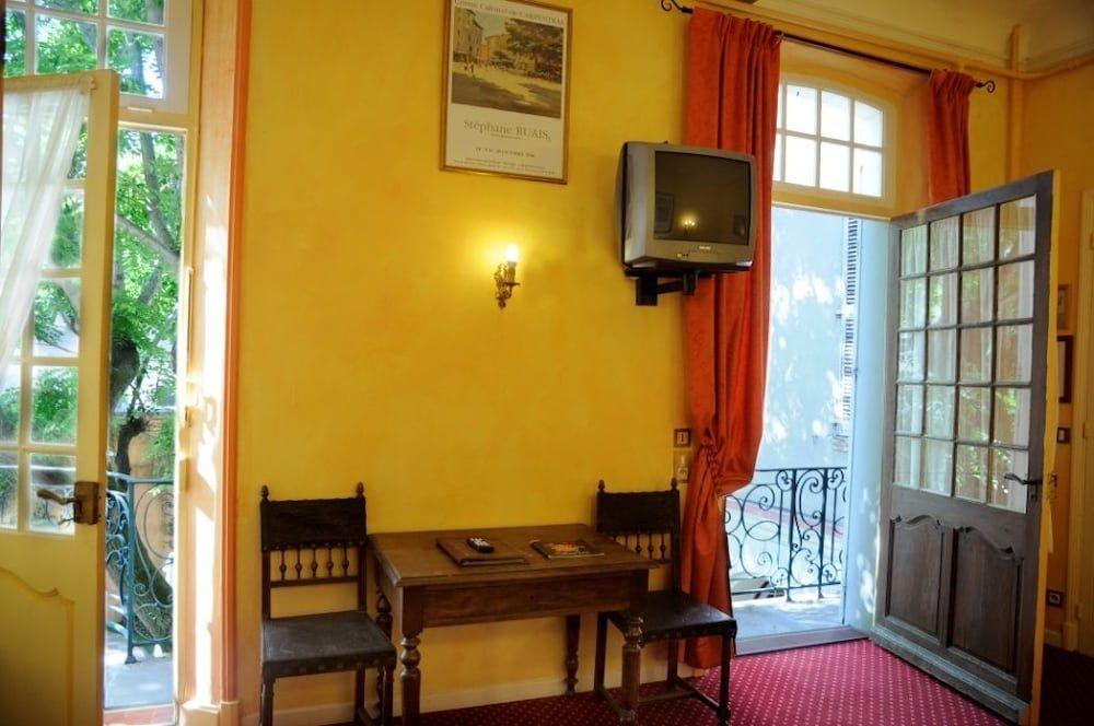 Hotel Du Fiacre Superior Double Room 6