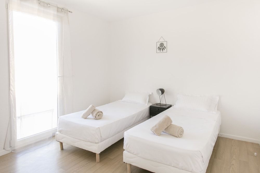 Twin Apartment