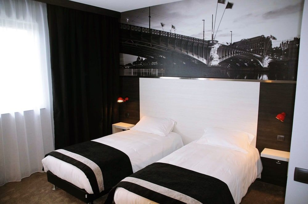 Hôtel des Lumières Lyon Meyzieu Arena Stadium Classic Room