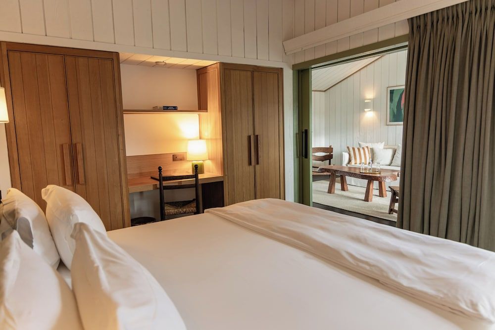 Signature Suite