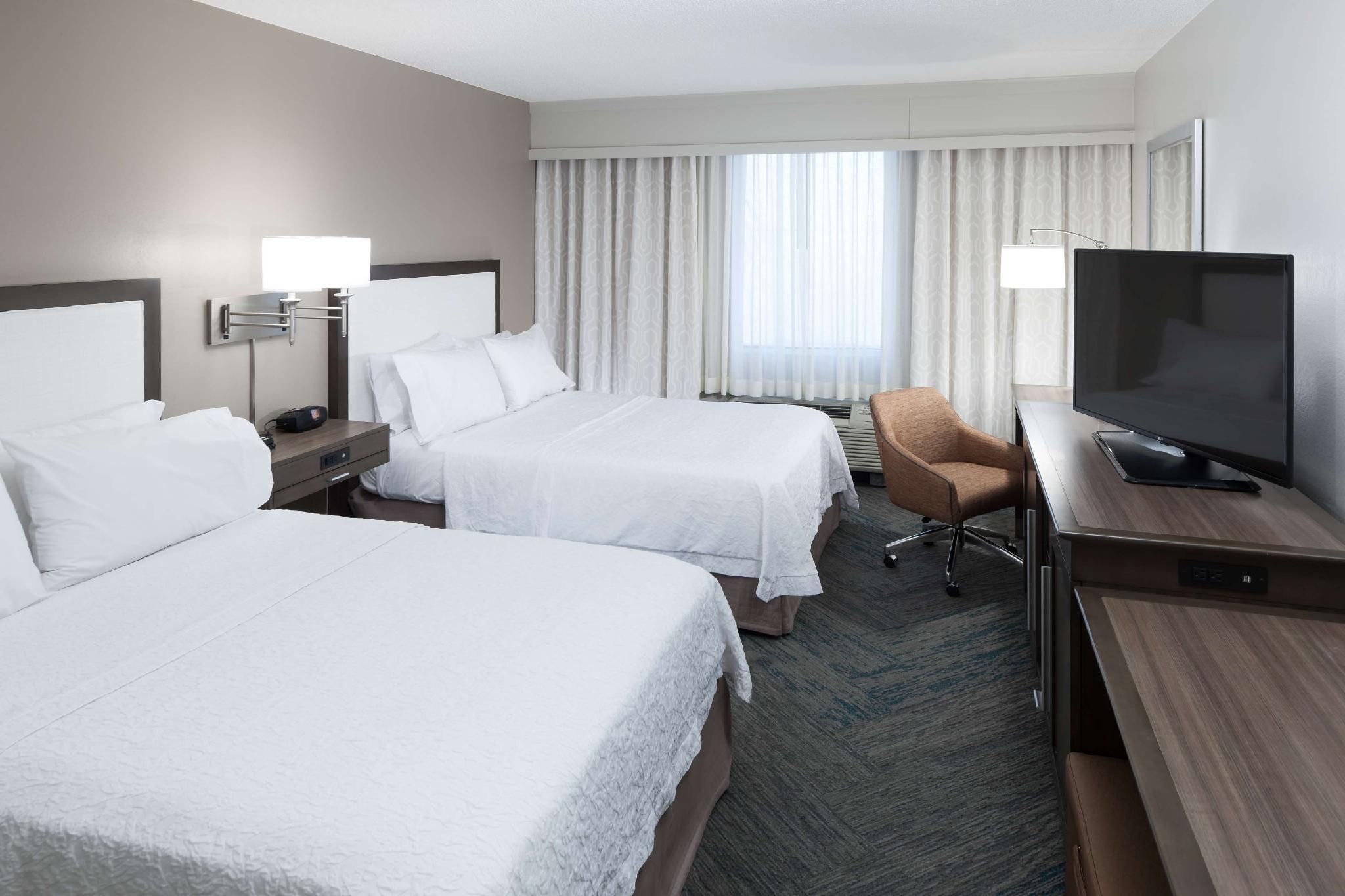 2 Queen Beds Nonsmoking