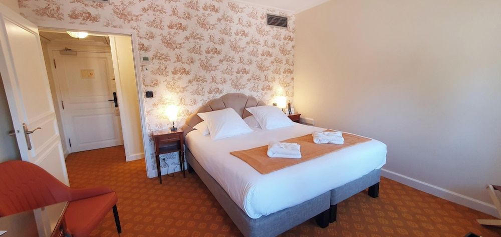 Demeures & Châteaux - Hôtel Greuze & Spa Tournus Comfort Double Room 3