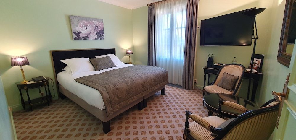 Demeures & Châteaux - Hôtel Greuze & Spa Tournus Comfort Double Room 4