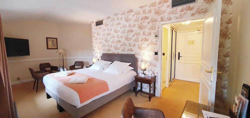 Demeures & Châteaux - Hôtel Greuze & Spa Tournus Superior Double Room 6