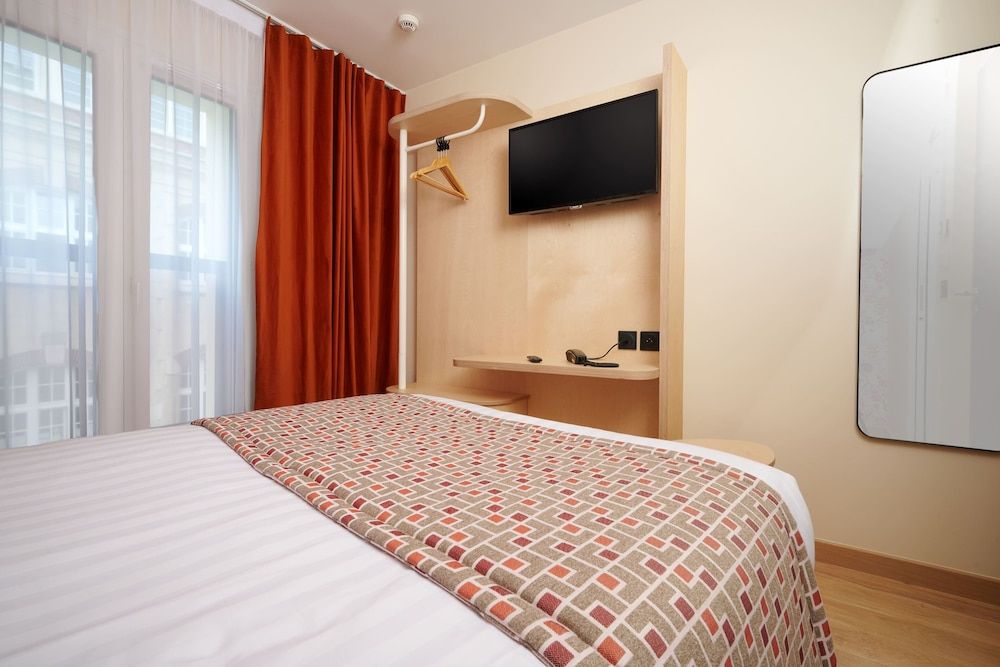 VLH Montparnasse Eiffel Classic Double Room 12