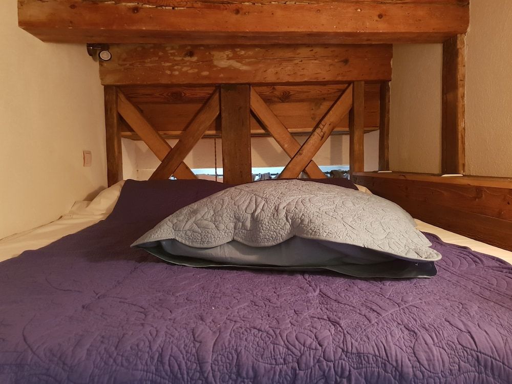 Un Mas en Ville Romantic Room, 2 Bedrooms 3