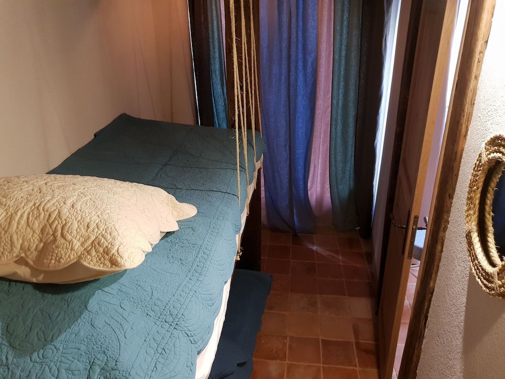 Un Mas en Ville Romantic Room, 2 Bedrooms 2